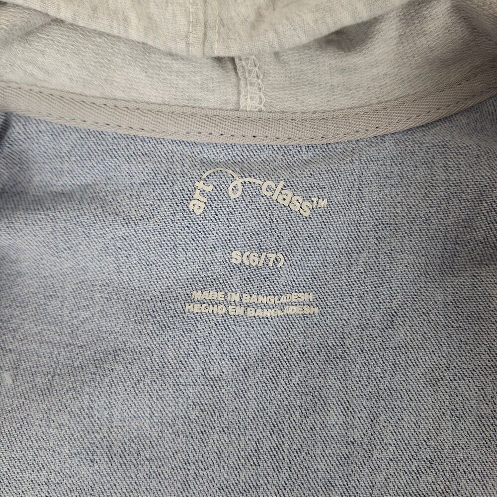 Jean Jacket Size Small 6/7 Child’s Medium Wash With A Hood NWT Art Class Brand - Picture 4 of 5